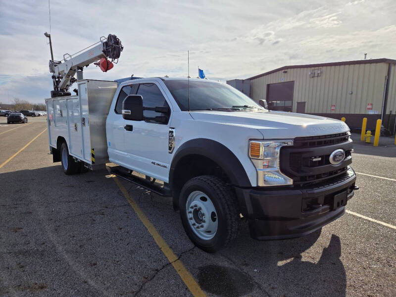 2022 Ford F-550 Super Duty Chassis Cab's photo