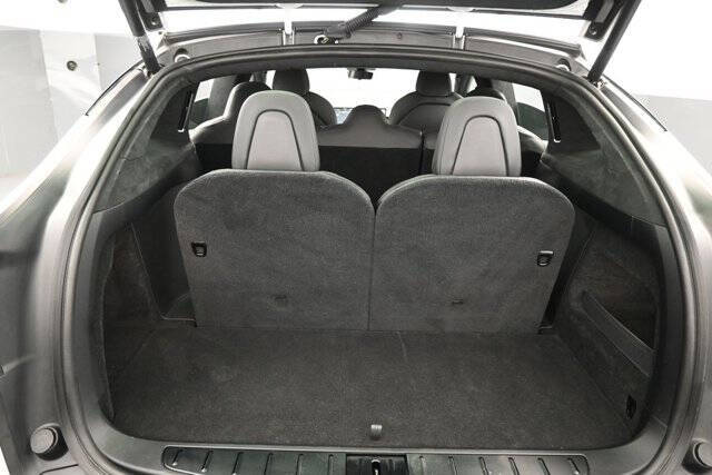 2023 Tesla Model X Standard Range