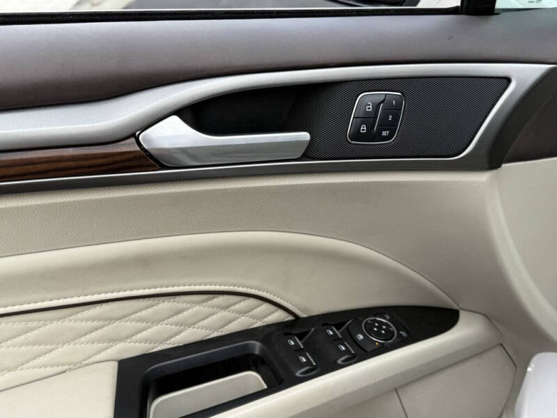 2017 Ford Fusion Platinum