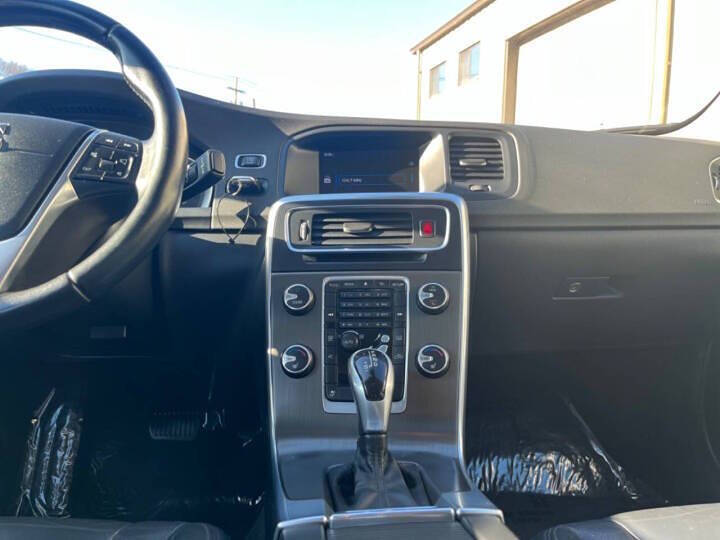 2014 Volvo S60 T5 Premier Plus