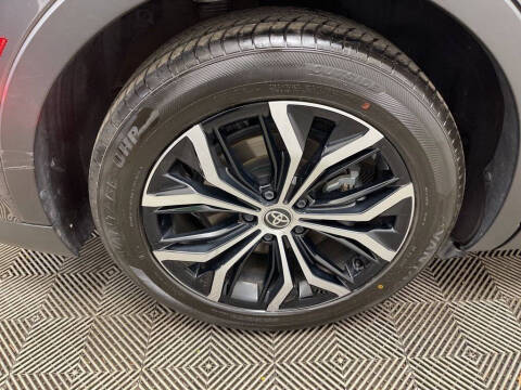 2024 Toyota Crown XLE