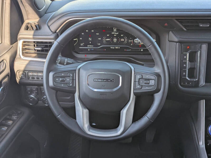 2023 GMC Yukon Denali