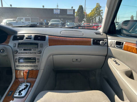 2005 Lexus ES 330