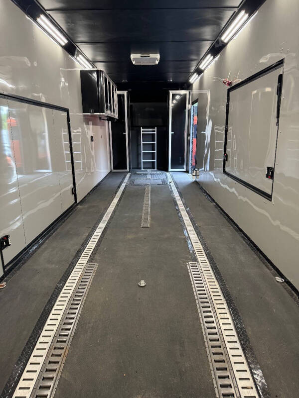 2017 Cts 42ft Gooseneck