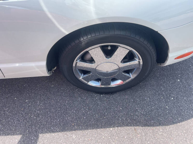 2002 Ford Thunderbird Deluxe