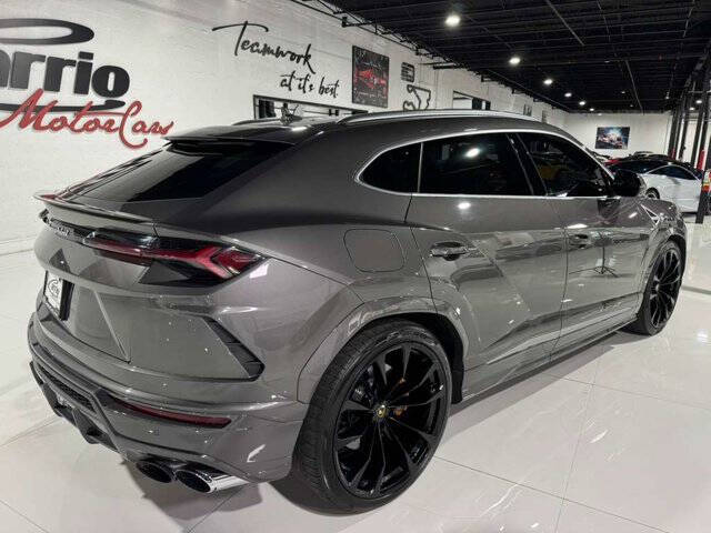 2021 Lamborghini Urus