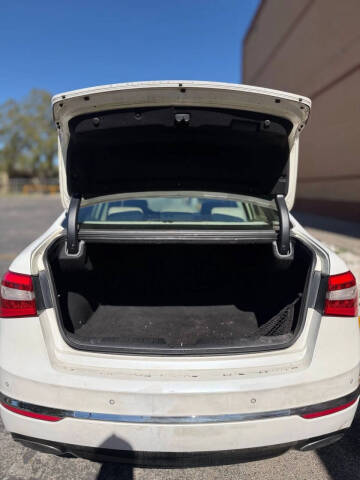 2014 Kia Cadenza Premium