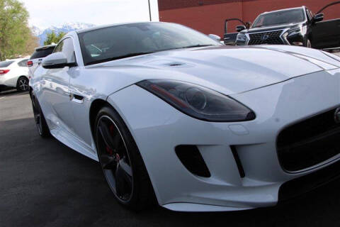 2016 Jaguar F-TYPE R