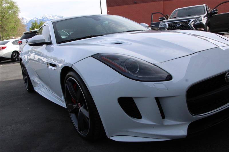 2016 Jaguar F-TYPE R