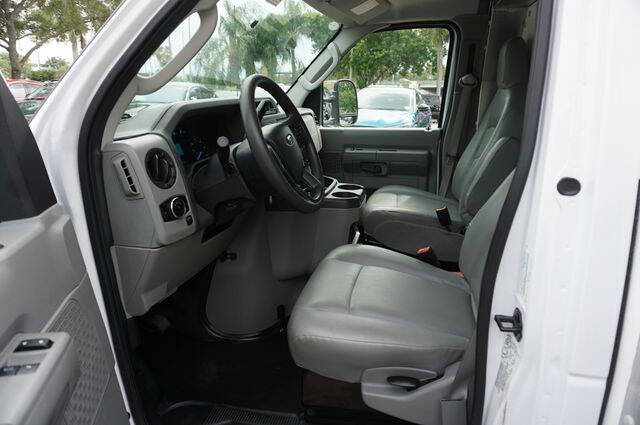 2024 Ford E-Series