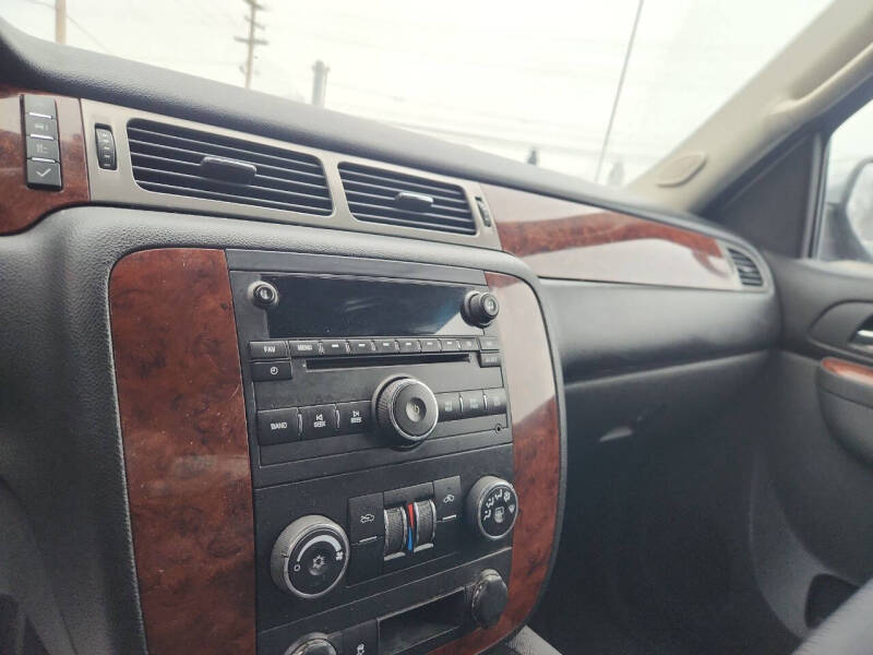 2012 Chevrolet Avalanche LS