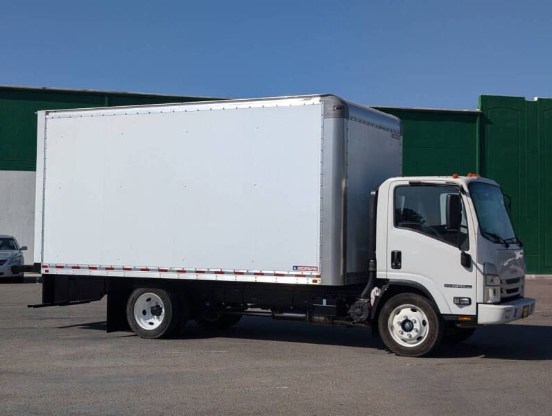 2024 Isuzu NPR-HD