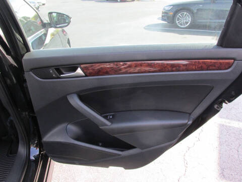 2012 Volkswagen Passat SEL PZEV