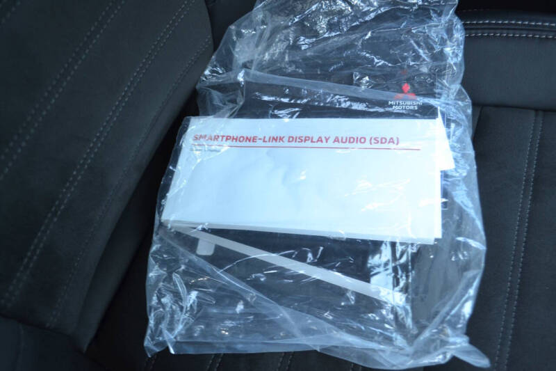 2023 Mitsubishi Outlander SE