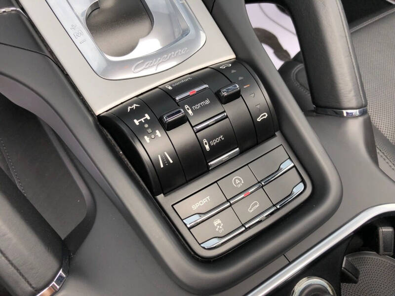 2013 Porsche Cayenne GTS