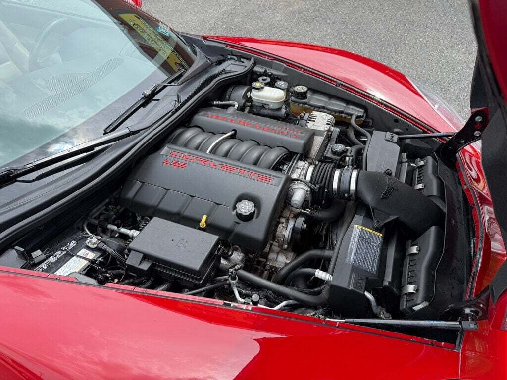 2005 Chevrolet Corvette 21