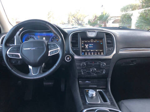 2019 Chrysler 300 Touring