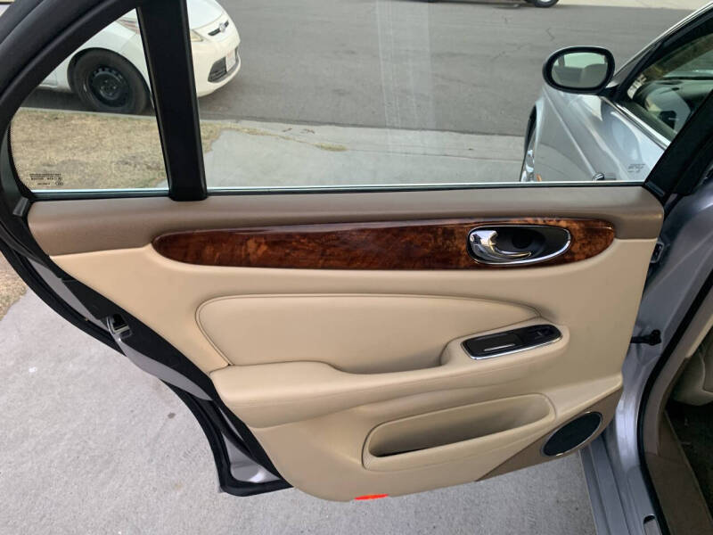 2006 Jaguar XJ-Series XJ8 L