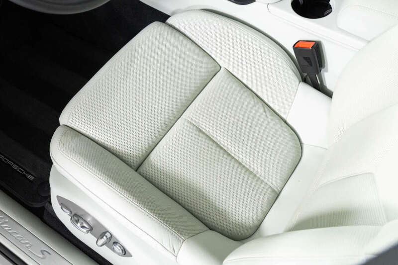 2022 Porsche Macan S