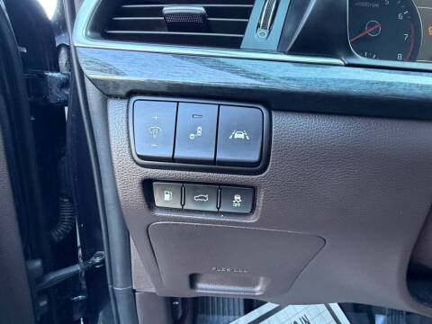 2017 Kia Cadenza Premium