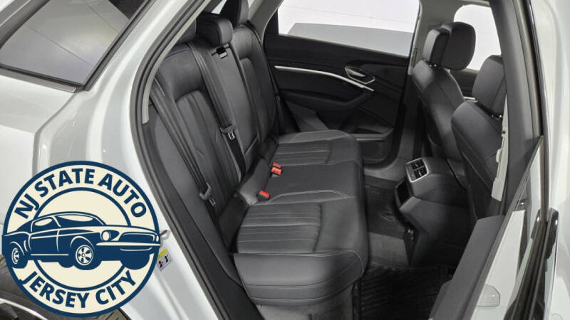 2024 Audi Q8 e-tron quattro Premium Plus