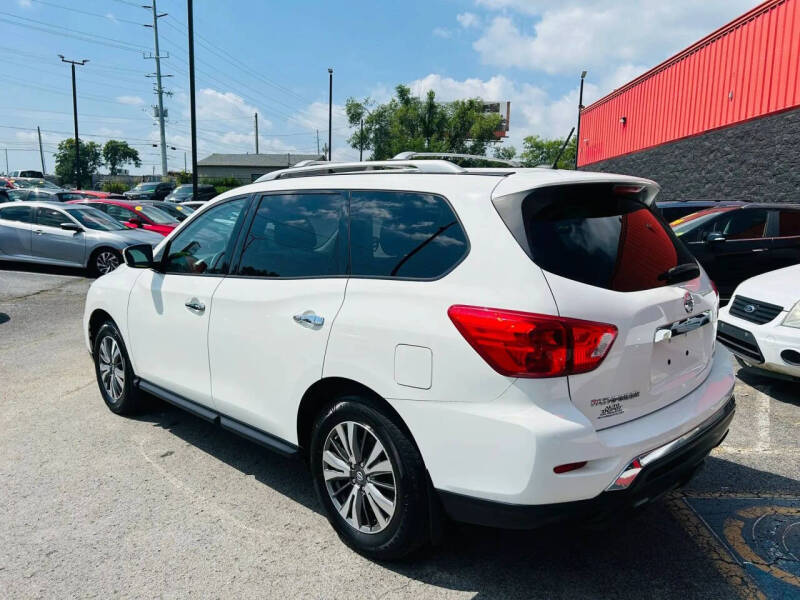 2017 Nissan Pathfinder