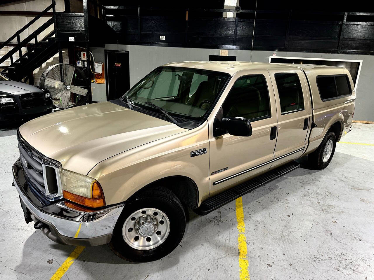 2000 Ford F-250 Super Duty for sale at Carnival Car Company in Victoria, TX