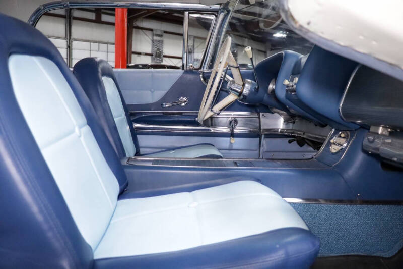 1960 Ford Thunderbird