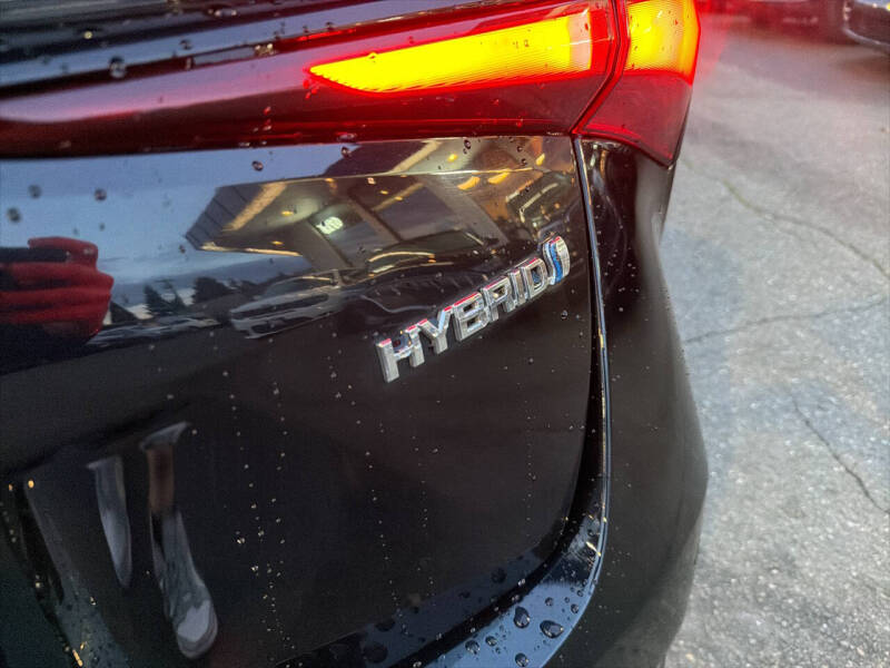 2020 Toyota Prius XLE