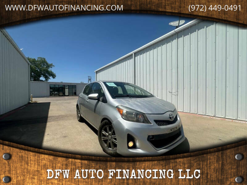 2013 Toyota Yaris LE's photo