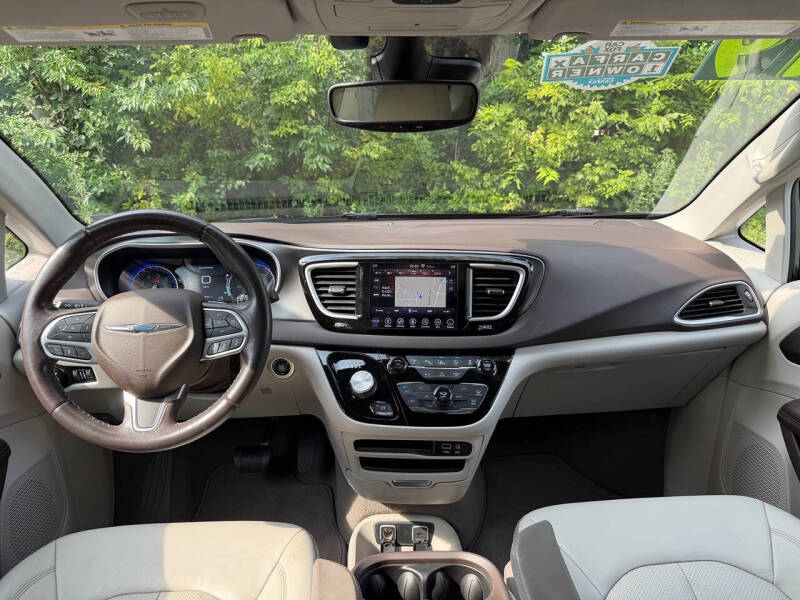 2019 Chrysler Pacifica Touring L