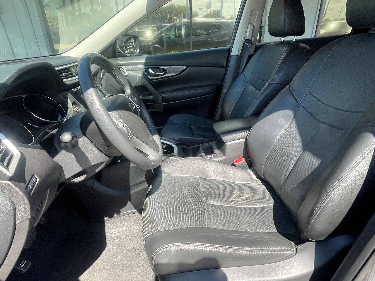 2016 Nissan Rogue  - $13,900
