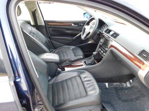 2012 Volkswagen Passat SEL PZEV