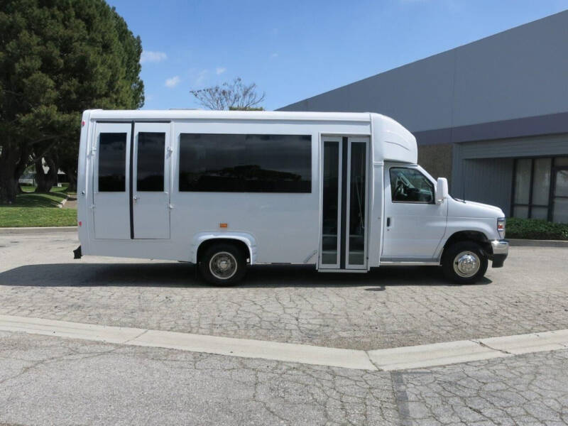 2024  Ford E-350