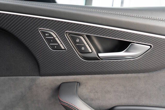 2023 Audi RS Q8 27