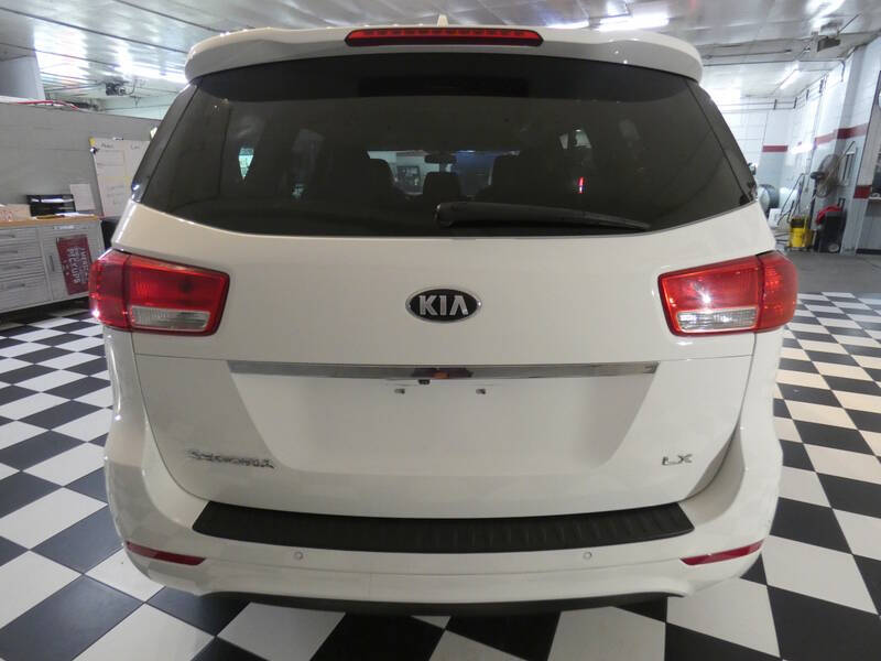 2017 Kia Sedona LX