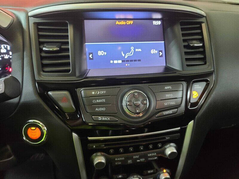 2017 Nissan Pathfinder SV