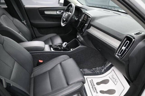 2026 Volvo XC40 B5 Plus