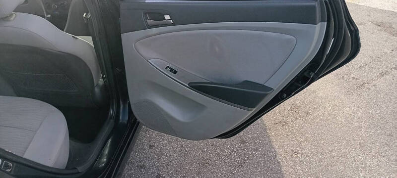 2017 Hyundai Accent Value Edition