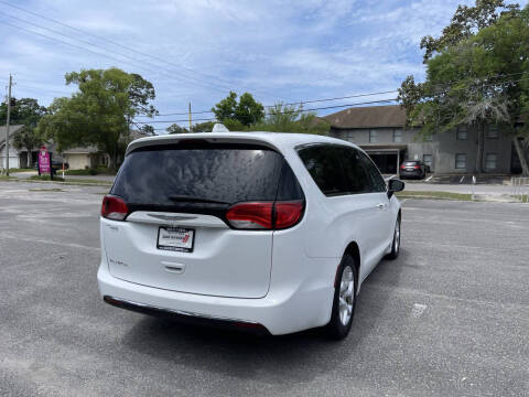 2017 Chrysler Pacifica Touring Plus