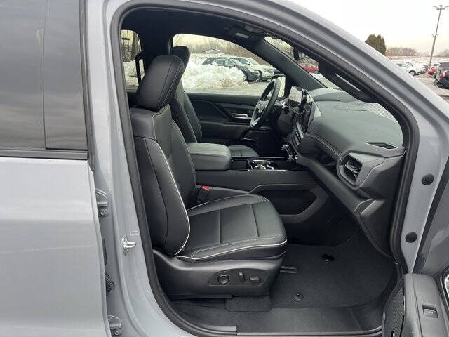 2025 Chevrolet Silverado EV LT