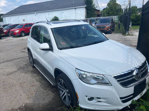 2011 Volkswagen Tiguan for sale at Auto Site Inc in Ravenna OH