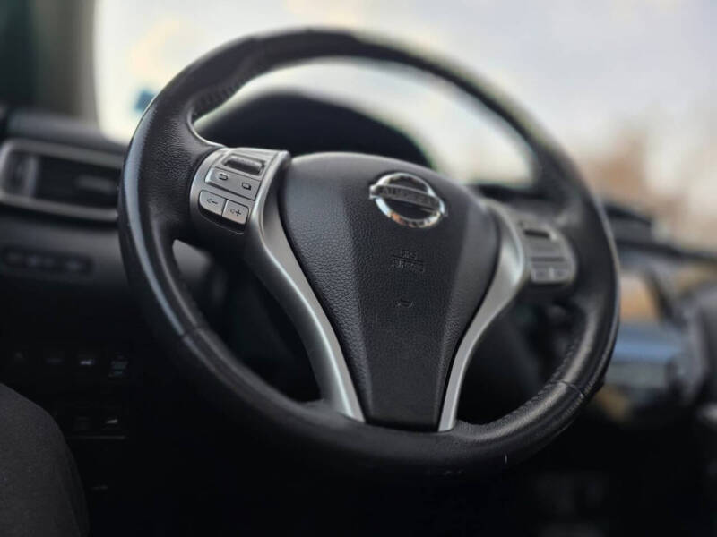 2015 Nissan Rogue SL