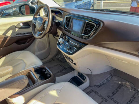 2020 Chrysler Voyager LXi