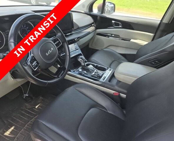 2022 Kia Carnival SX
