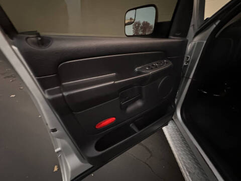 2004 Dodge Ram 2500 SLT