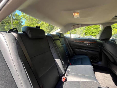 2013 Lexus ES 300h