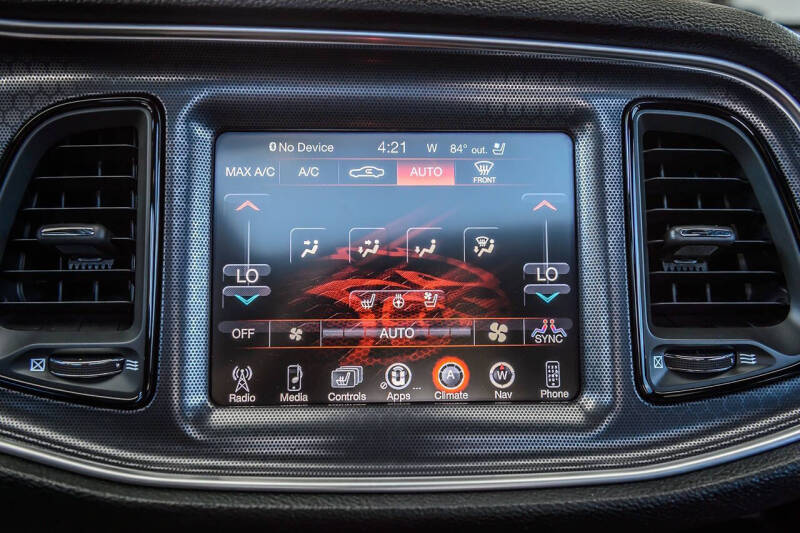 2015 Dodge Challenger SXT Plus