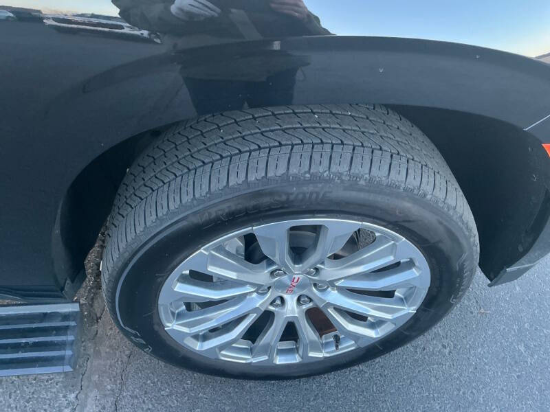 2023 GMC Yukon XL Denali