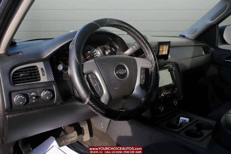 2011 Chevrolet Avalanche LS